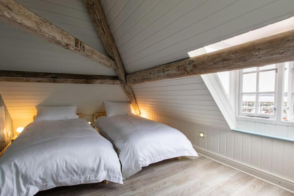Herring Girl House - Harbourside Property, Sleeps 8 Scarborough Extérieur photo